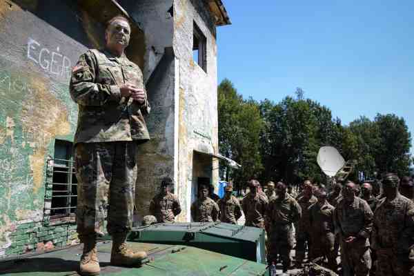 Lt-gen Ben Hodges Photo Stephen Malone